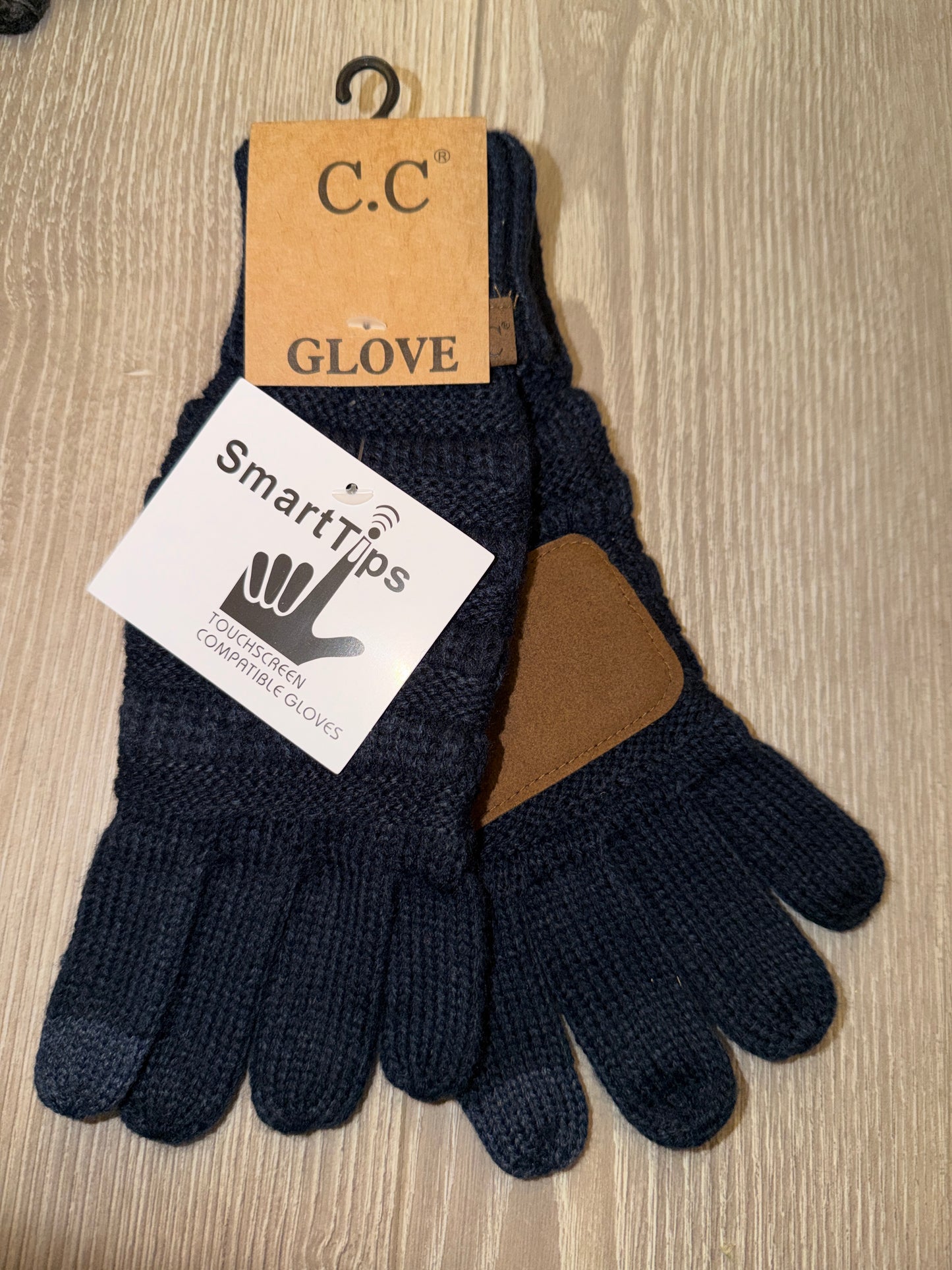 CC: Cable Knit Smartips Gloves