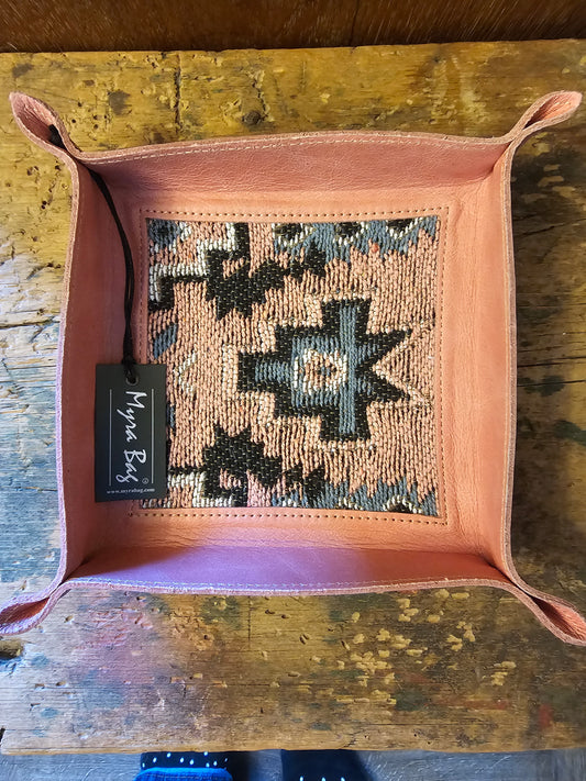 Suzanna Trail Tray