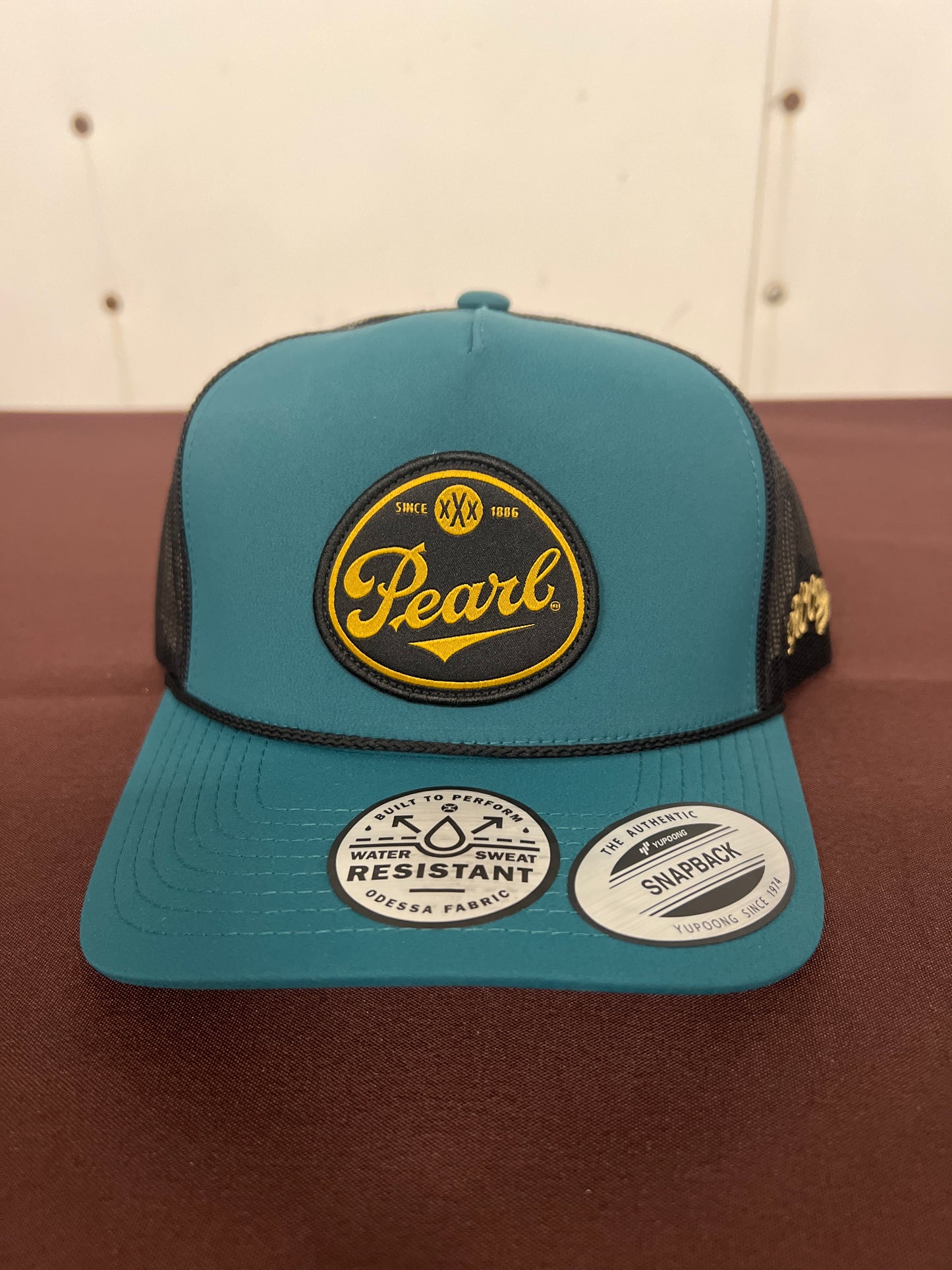 Pearl Beer: Hat