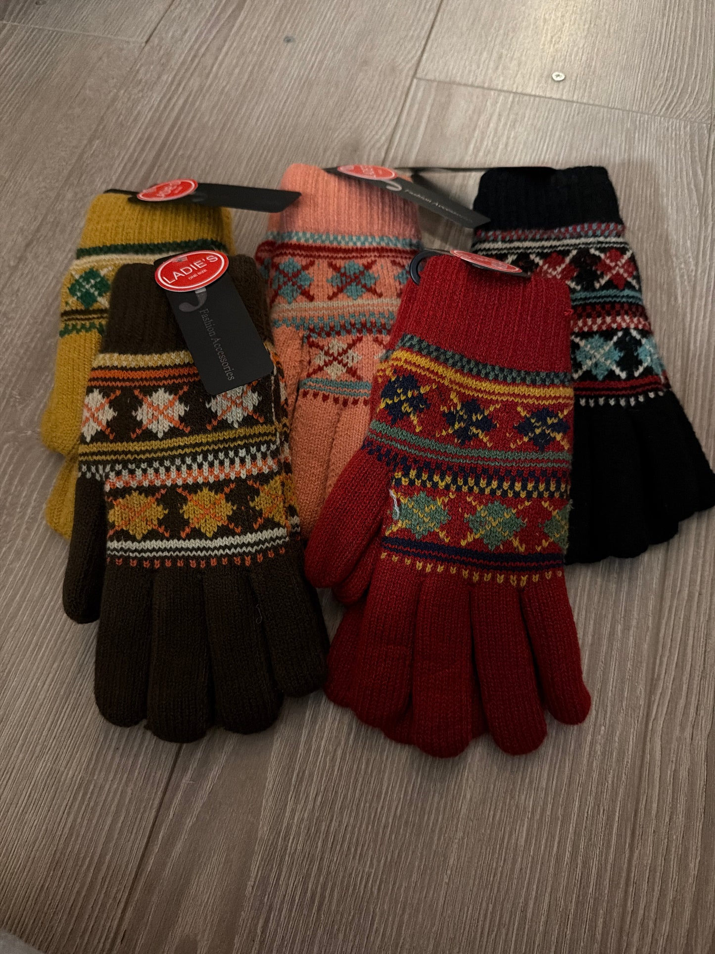 Fashion Accessories: Ladies Aztec Gloves