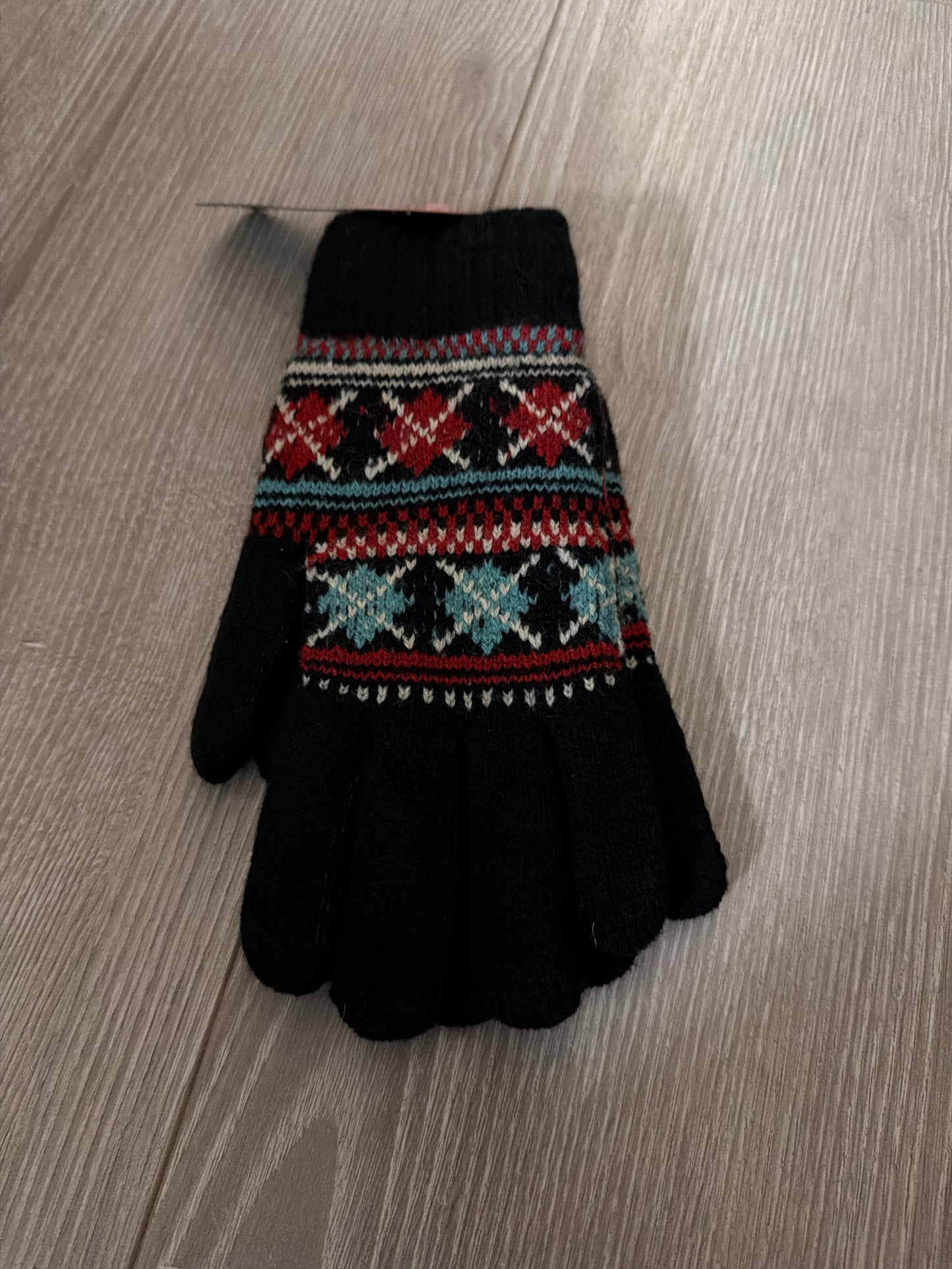 Fashion Accessories: Ladies Aztec Gloves